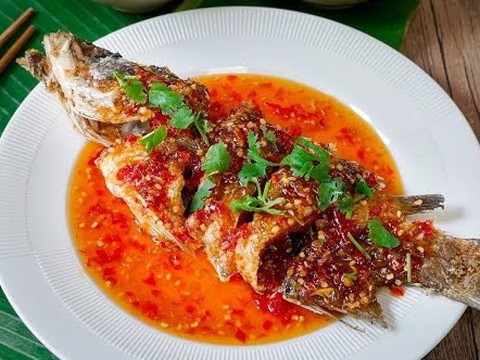 Barramundi with Three-Flavour Sauce as pictured in Laap Thai's printed menu