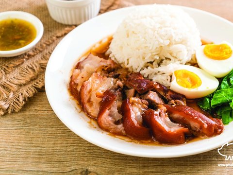 Khao Kha Mu as pictured in Laap Thai's printed menu