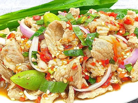 Pork/Chicken/Beef Salad as pictured in Laap Thai's printed menu