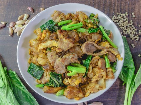 Stir-fried Hokkien Noodles as pictured in Laap Thai's printed menu